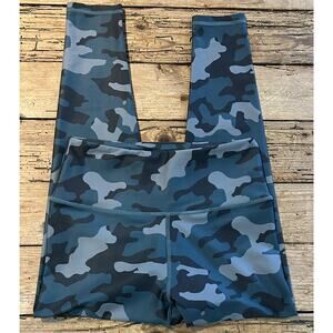Aqua Athletic women’s size S blue camo leggings